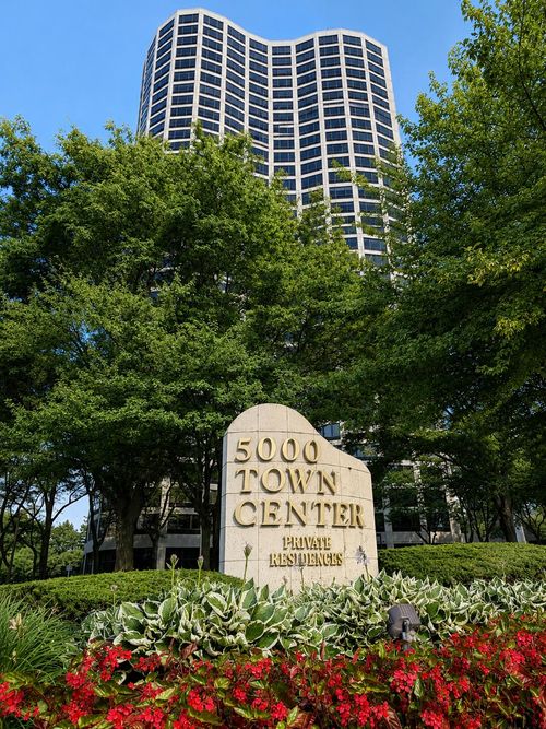 908-5000 Town Center, Southfield, MI, 48075 | Card Image