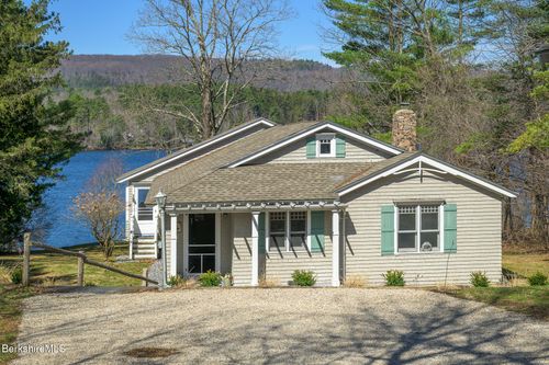 11 Mahkeenac Ter, Stockbridge, MA, 01262 | Card Image