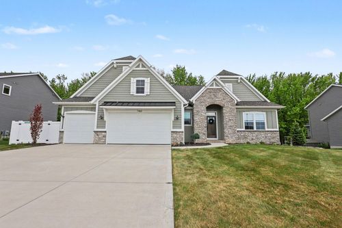 7460 Thistle St, Allendale, MI, 49401-9763 | Card Image