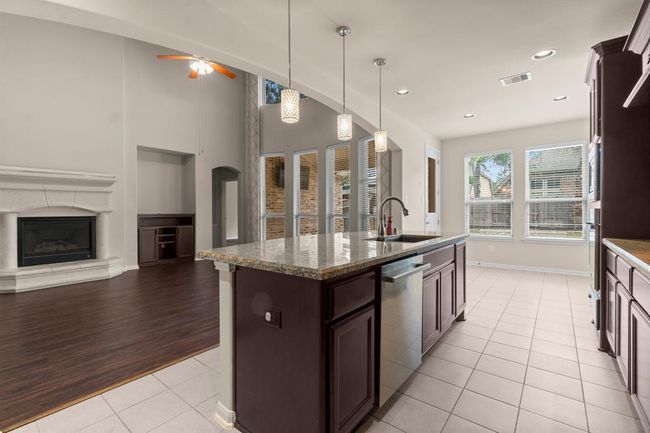 Kitchen | Image 11