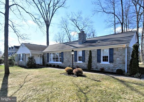 227 W Reliance Rd, SOUDERTON, PA, 18964-2045 | Card Image