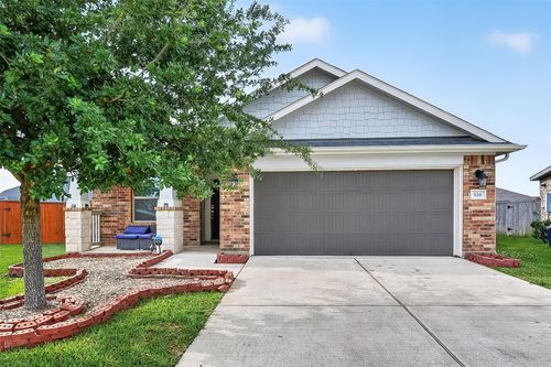 526 Heron Bay Cir, La Porte, TX, 77571-5317 | Card Image