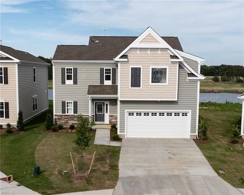102 Corcoran Ln, Suffolk, VA, 23434-8695 | Card Image
