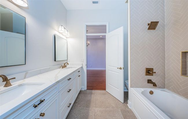 147 Bay Point Dr Ne, House other with 4 bedrooms, 4 bathrooms and null parking in St Petersburg FL | Image 62