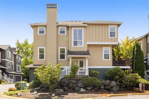 3304-16107 Ne 90th Way, Redmond, WA, 98052-7559 | Card Image