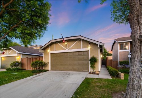 16710 Shinedale Dr, Canyon Country, CA, 91387 | Card Image