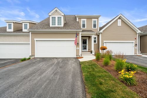 56-56 Shannon Way, Upton, MA, 01568-4001 | Card Image