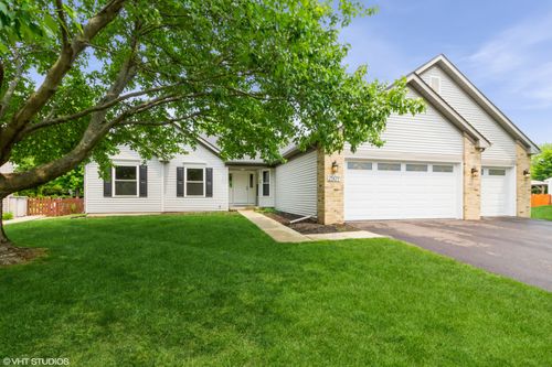2509 Oak Trails Dr, Aurora, IL, 60506-6404 | Card Image