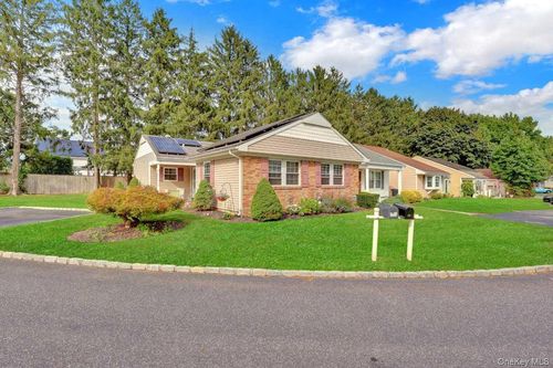 46 Forge Ln, Coram, NY, 11727-3214 | Card Image