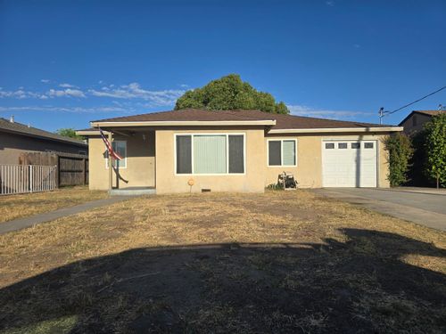530 Locust Ave, Manteca, CA, 95337-5412 | Card Image