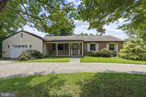 210 High St, Maple Shade, NJ, 08052-1014 | Card Image