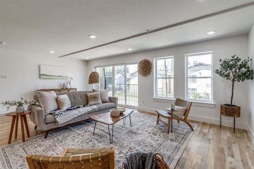 104-4701 San Jacinto St, Dallas, TX, 75204-4888 | Card Image