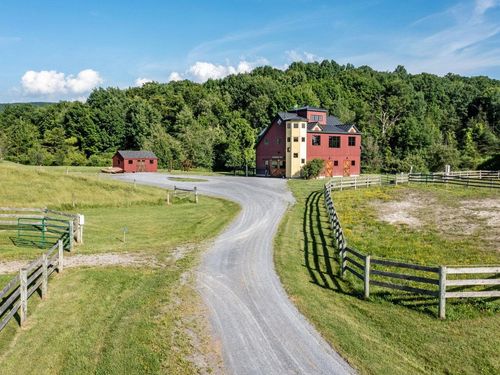 754 Four Winds Rd, North Ferrisburgh, VT, 05473-4079 | Card Image