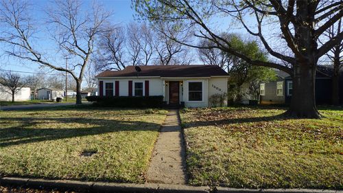 1300 W Day St, Denison, TX, 75020-5203 | Card Image