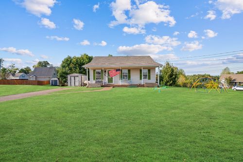1005 Winesap Rd, Clarksville, TN, 37040-2850 | Card Image