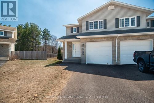 2073 Sandstone Cres, Petawawa, ON, K8H0B2 | Card Image