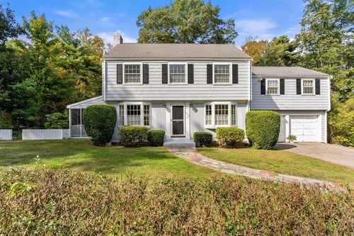 886 Gay St, Westwood, MA, 02090-1232 | Card Image