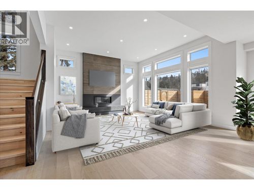 4619 Fordham Rd, Kelowna, BC, V1W1P1 | Card Image