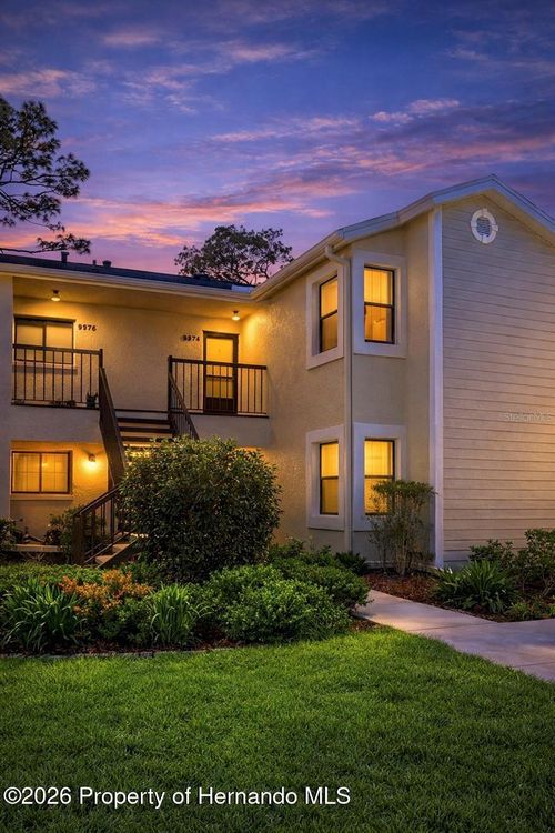 0009-9374 Nakoma Way, Weeki Wachee, FL, 34613-7509 | Card Image