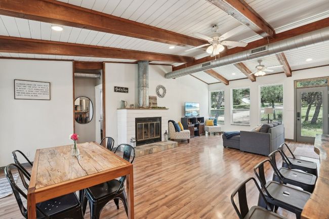 360 Little Barton Dr, House other with 4 bedrooms, 2 bathrooms and 4 parking in Dripping Springs TX | Image 9