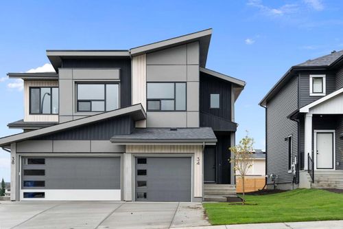 34 Heritage Heath, Home with 3 bedrooms, 3 bathrooms and 2 parking in Cochrane AB | Card Image