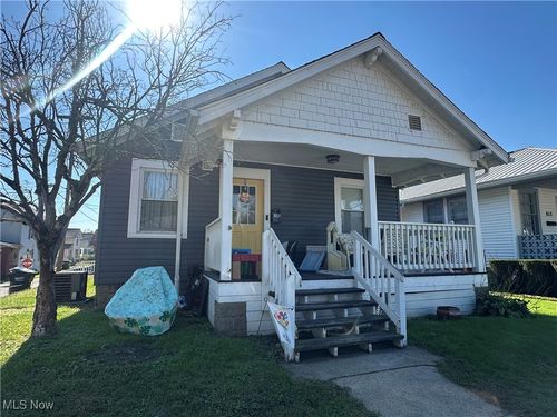 821 Grandview Ave, Coshocton, OH, 43812-1243 | Card Image