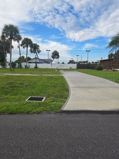 2445 Heron Dr, ENGLEWOOD, FL, 34224-4609 | Card Image