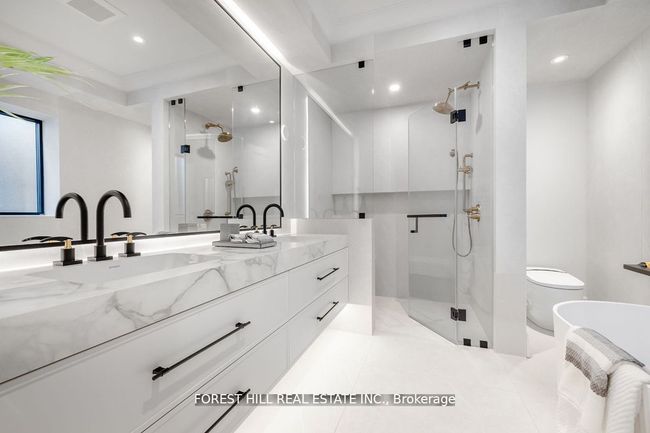 437 Euclid Ave, House attached with 5 bedrooms, 6 bathrooms and null parking in Toronto ON | Image 17