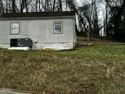 346 Locust St, Greeneville, TN, 37745-3227 | Card Image