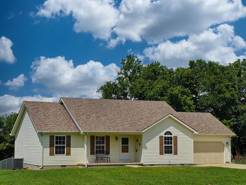 7 Amber Ln, Hustonville, KY, 40437-9045 | Card Image