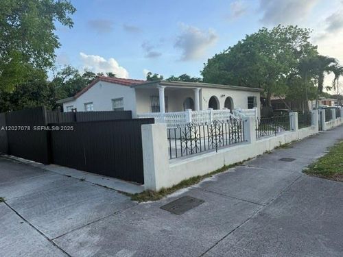 1-590 E 42nd St, Hialeah, FL, 33013-2350 | Card Image