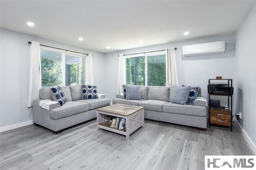 26 Weasel Way, Sapphire, NC, 28774-9520 | Card Image