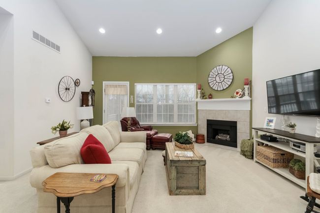 731 E Bluff Ct, Condo with 3 bedrooms, 4 bathrooms and null parking in Rochester Hills MI | Image 18