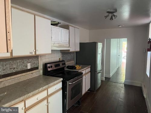 217 N 10th St, READING, PA, 19601-3103 | Card Image