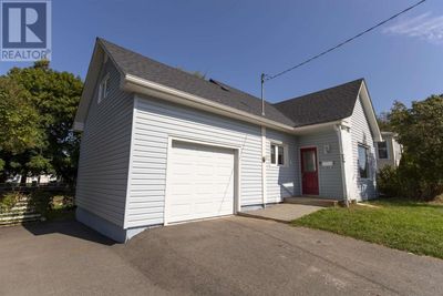 26 Manion St, Home with 3 bedrooms, 1 bathrooms and null parking in Thunder Bay ON | Image 2