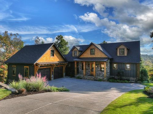 387 Hickory Way, Mineral Bluff, GA, 30559-8800 | Card Image