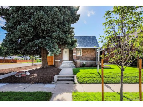 2590 Grape St, Denver, CO, 80207-3256 | Card Image