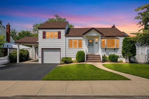 125 S 5th St, Bethpage, NY, 11714-2507 | Card Image