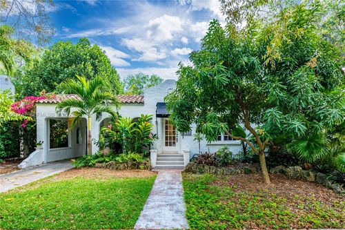 540 Majorca Ave, Coral Gables, FL, 33134-4222 | Card Image