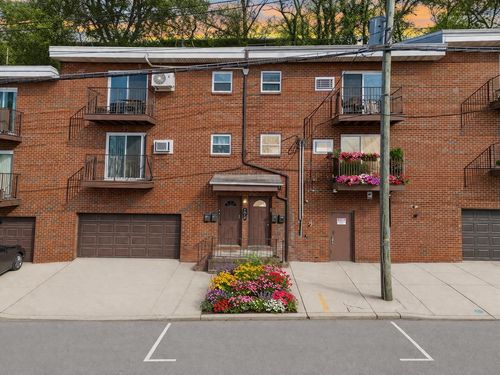 apt-11-2200 Paterson Plank Rd, North Bergen, NJ, 07047-2031 | Card Image