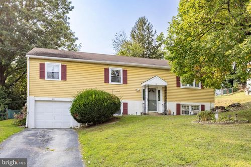310 Buchanan Dr, COATESVILLE, PA, 19320-3119 | Card Image