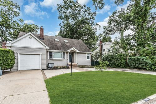 1491 Sycamore Ave, Merrick, NY, 11566-2211 | Card Image