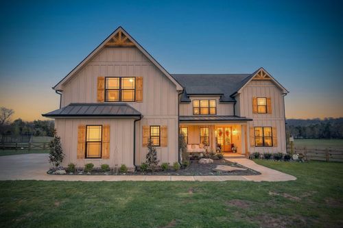 4110 Chicken Rd, Lebanon, TN, 37090-7614 | Card Image