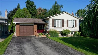 1940 8 Th Ave E, House other with 5 bedrooms, 2 bathrooms and 5 parking in Owen Sound ON | Image 1