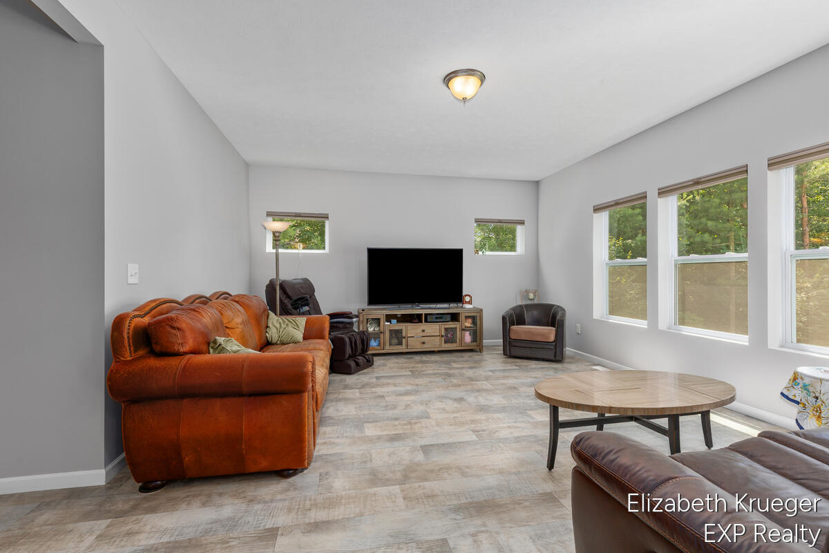 Residential in Fruitport Charter Township 4