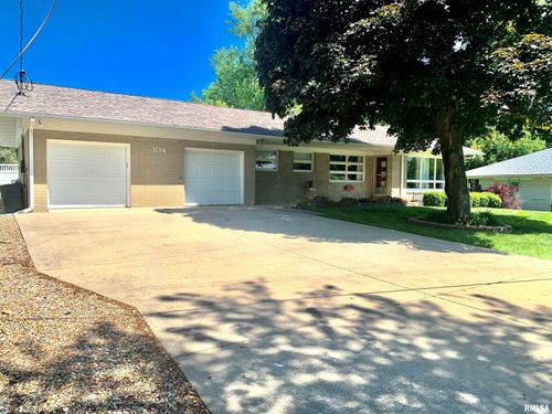 304 Dewey Dr, South Jacksonville, IL, 62650-3207 | Card Image