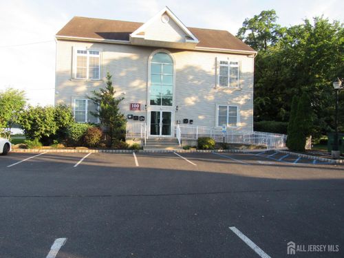 d2-100 Lakeview Dr, Jamesburg, NJ, 08831-2600 | Card Image