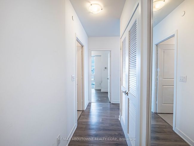 704 - 4633 Glen Erin Dr, Condo with 2 bedrooms, 2 bathrooms and null parking in Mississauga ON | Image 7