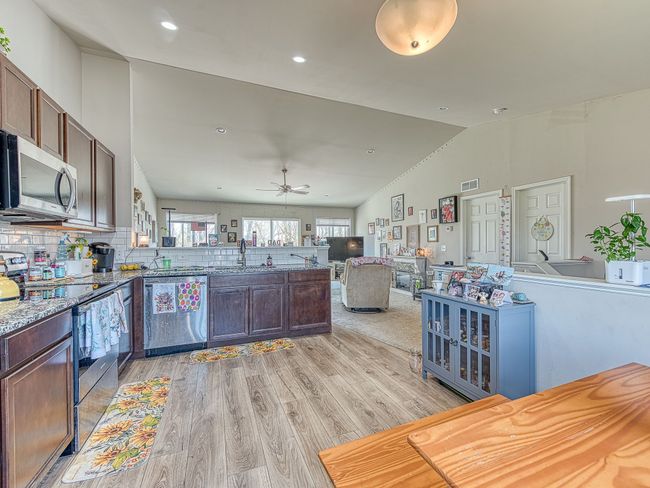 159 St Clair Cir, House other with 3 bedrooms, 2 bathrooms and null parking in Brooklyn MI | Image 4