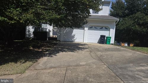 2104 Whispering Willow Ct, TEMPLE HILLS, MD, 20748-5737 | Card Image